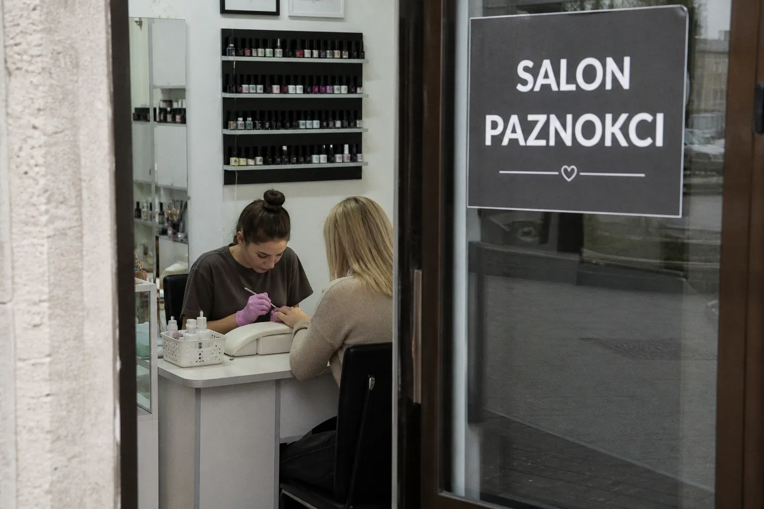 Koniec stosowania TPO w produktach do paznokci: nowe regulacje UE