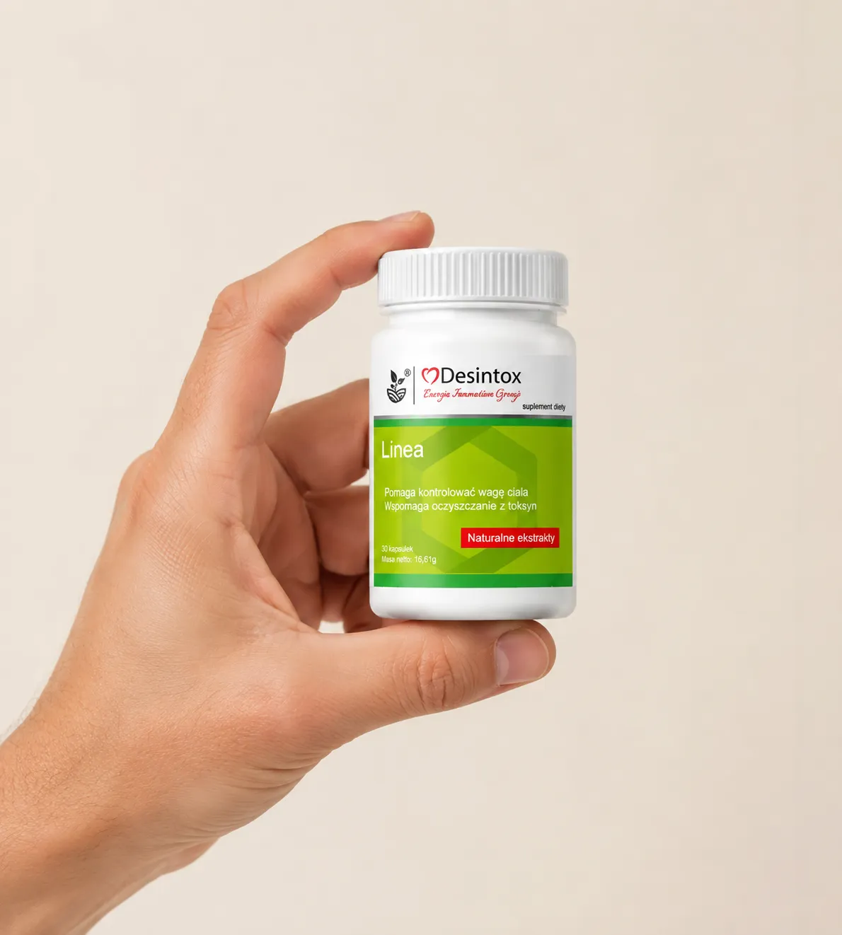 Desintox — opakowanie w dłoni
