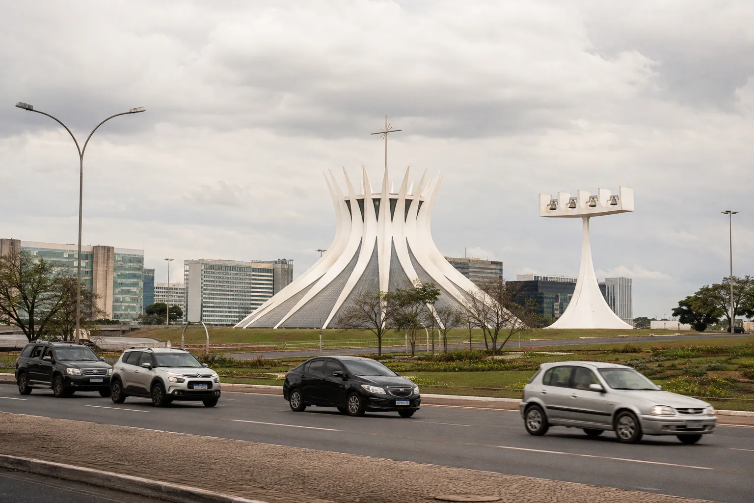 Wynajem samochodów Brasilia (Brazylia): praktyczny poradnik